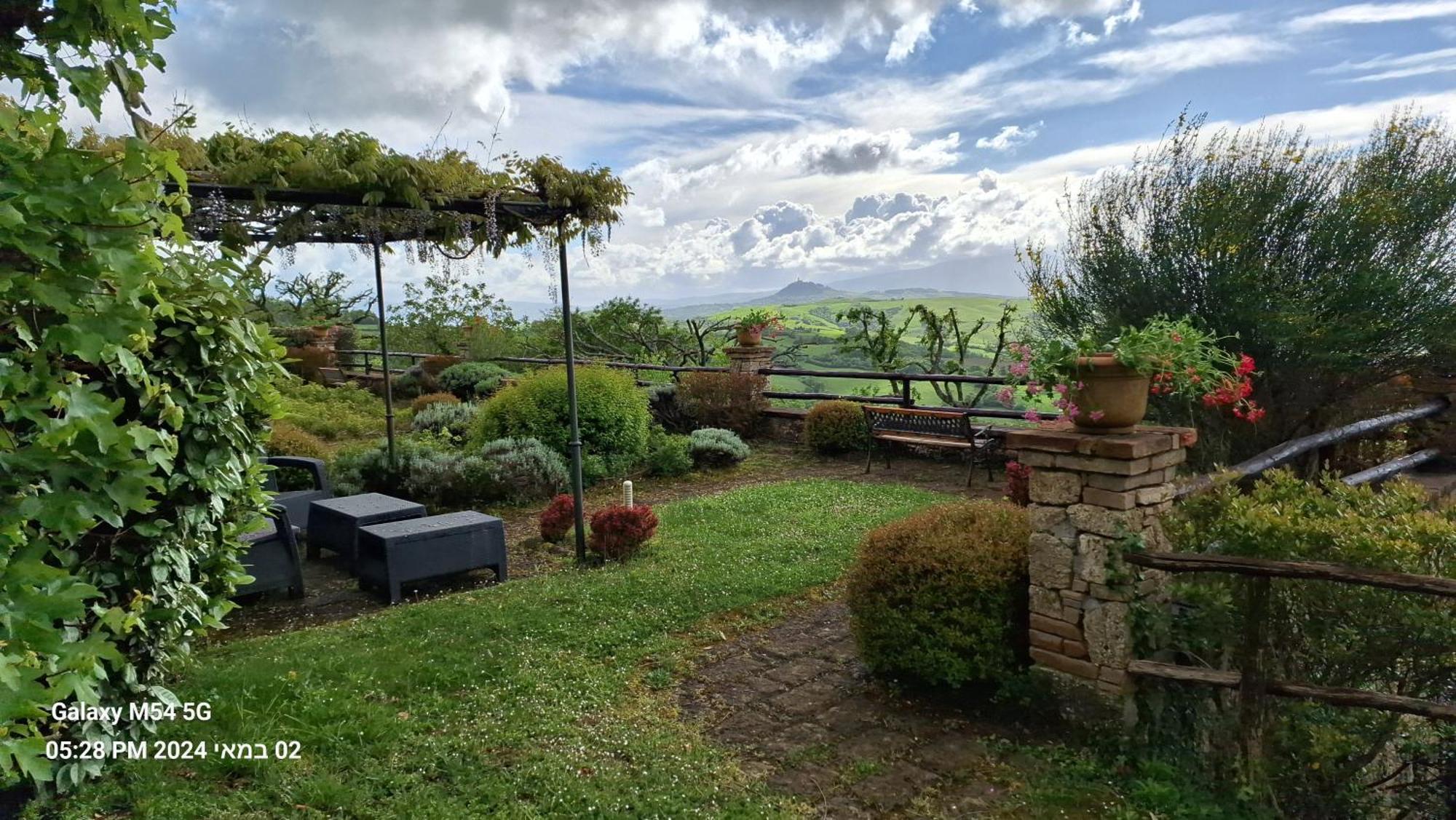 Aparthotel Borgo Fastelli Sarteano Exterior foto